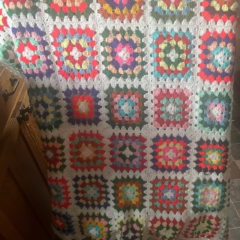 Vintage Handmade Multicolor granny Square design Afghan 1960s